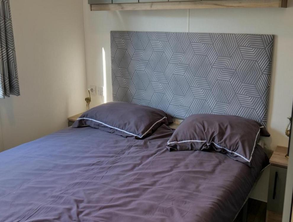 Camping Zavelbos Superior Chalet Maaseik Bagian luar foto
